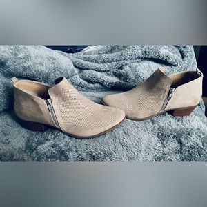 Tan Torrid 12w booties
